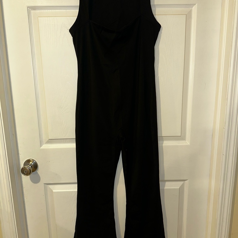 Sophisticated Black Sleeveless Jumpsuit